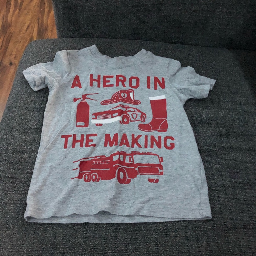 Carters 2t hero T-shirt